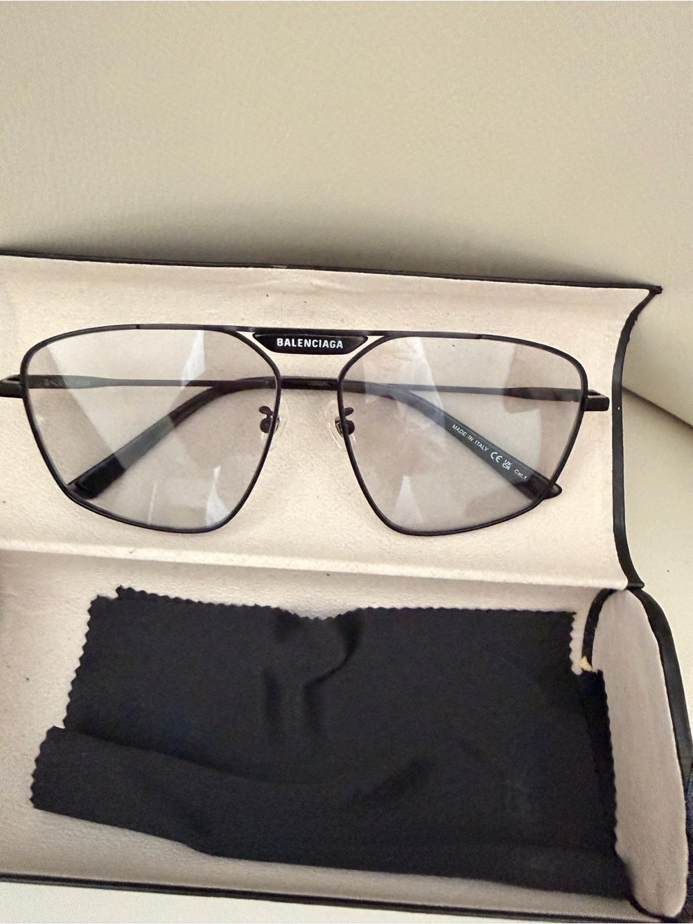 Balenciaga Black Metal Aviator-Style Sunglasses with Gradient Lenses - Picture 4 of 6